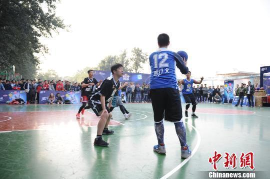 刻苦训练篮球时如何避免受伤的建议_2